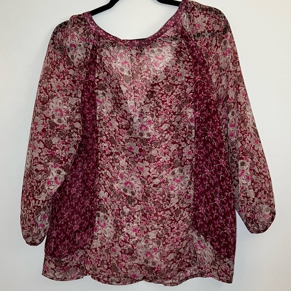 American Eagle pink, red floral, high low, v neck oversized blouse - Picture 5 of 7